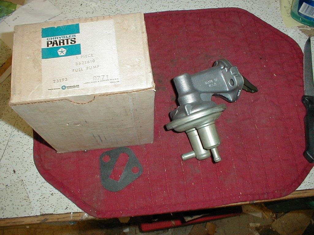 NOS Mopar Fuel Pump 1972 B Body 400 & 440 HP Engines Hiltop Auto Parts