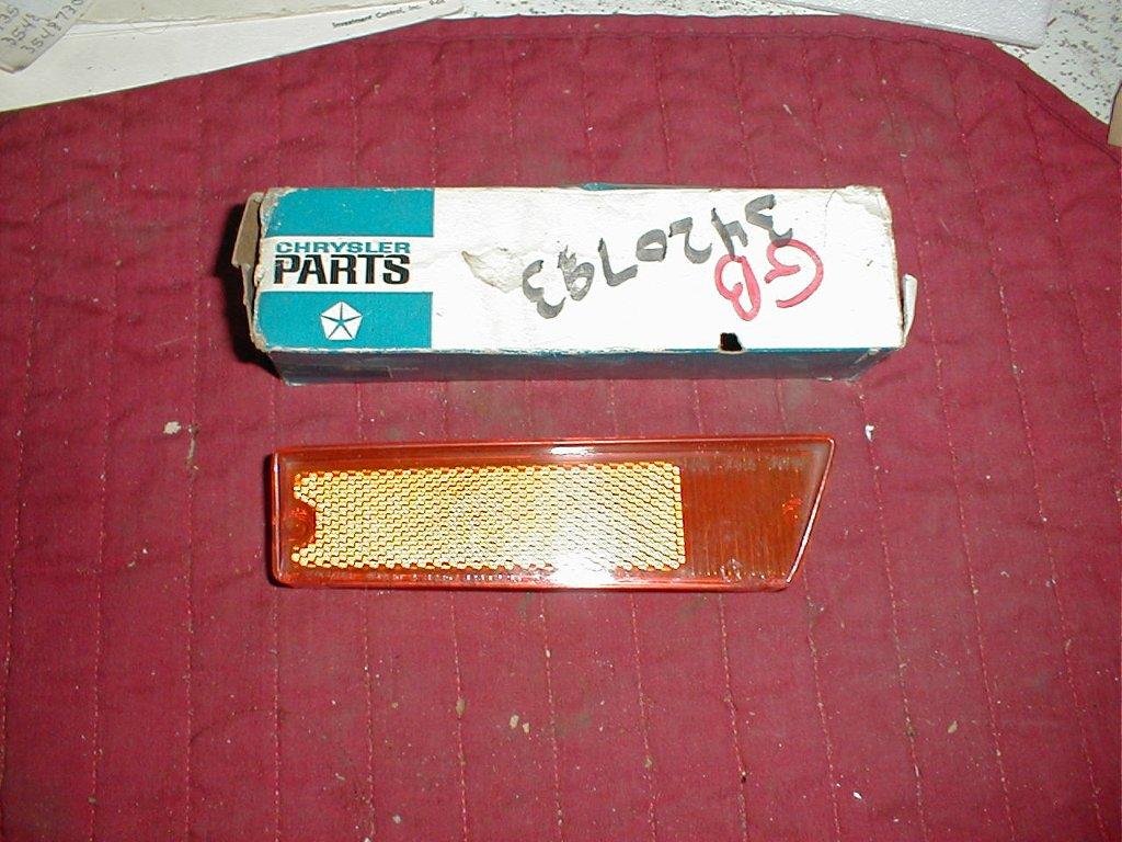 thumbnail image 2 of LH Front Corner Marker Light For 2006-2010 Dodge Charger, Amber Lens, CH2550124 2 of 3
