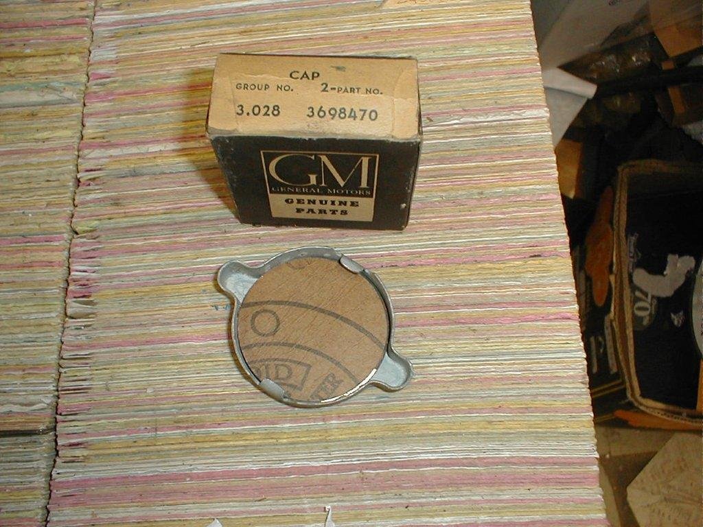 NOS GM Gas Cap 194954 Cadillac & Chevrolet Models Hiltop Auto Parts