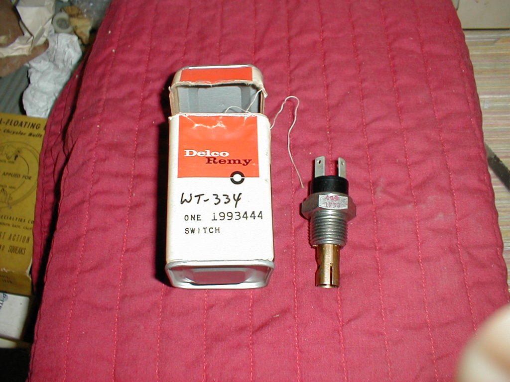 thumbnail image 2 of Temperature Sender Switch For David Brown & Massey Ferguson Tractors – Fits 200, 300, 3000, 3500, 3650, 600, 6100, 8100 Series 2 of 4